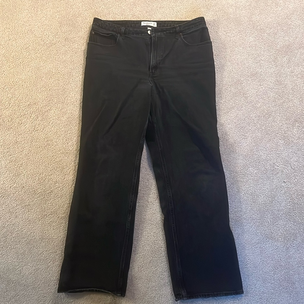Abercrombie & Fitch Curve Love 90s Relaxed Jean High Rise